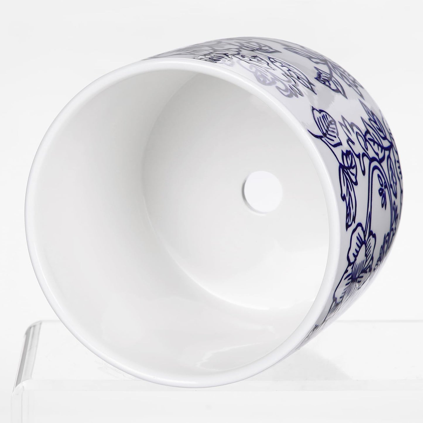 Set of 2 Blue and White Ceramic Plant Pots with Drainage Hole and Saucers, Retro Blue Porcelain Flowers Round Planters for Succulent Cactus Indoor Outdoor Garden Home Desktop Decor, 4.5+5.5 Inch