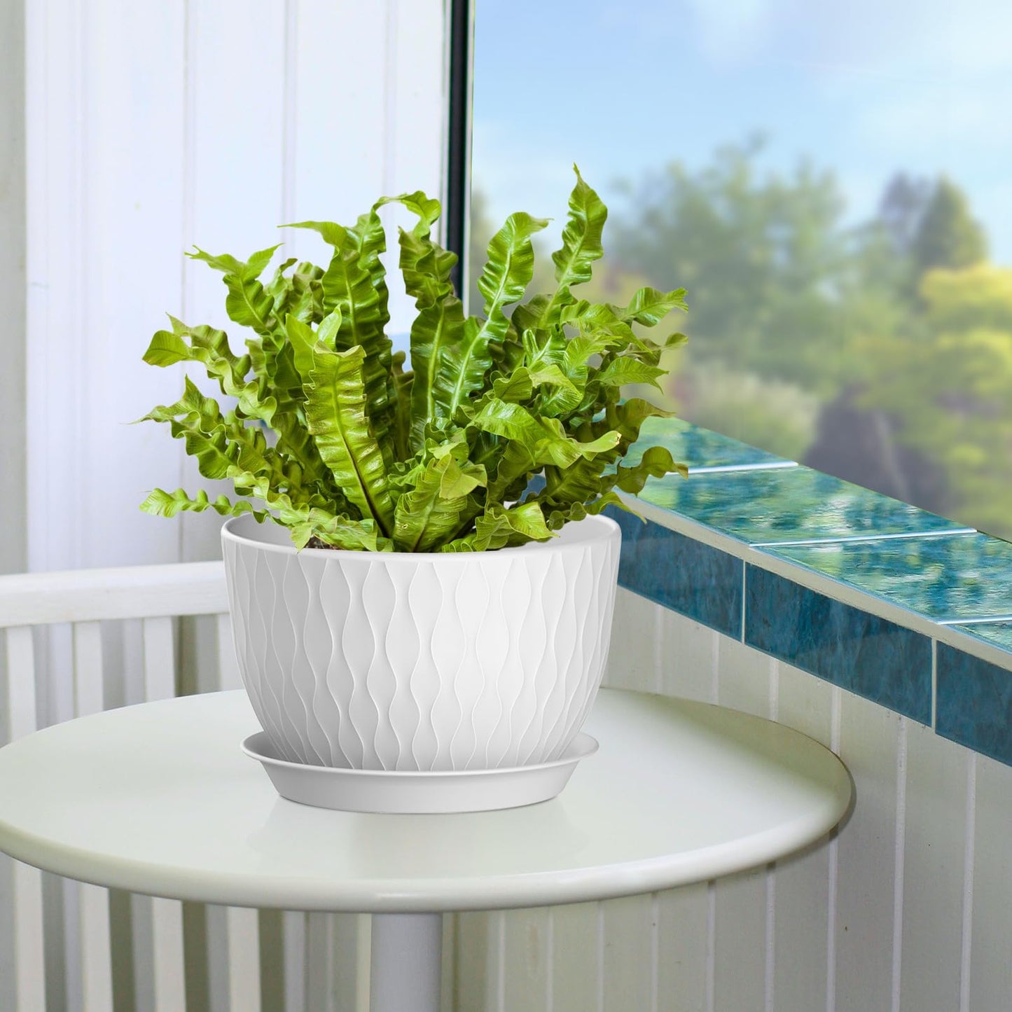 QRRICA Plant Pots 12/10/9 Inch Pots, Set of 3 Plastic Planters with Drainage Holes and Saucers,Plastic Flower Pots,Nursery Planting Pot for Indoor Out Door Plants（White）