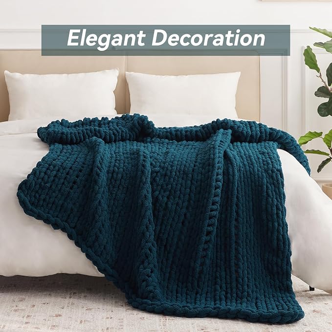 Negwoo Chunky Knit Throw Blanket, 30''*40'' Knitted Throw Chenille Yarn for Bed Couch, Handmade Peacock Blue Crochet Big Thick Blanket, Machine Washable Cute Comfy Blanket for Home Decor