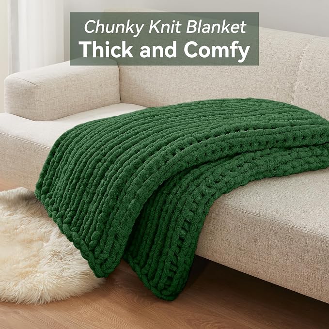 Negwoo Chunky Knit Throw Blanket, 30''*40'' Knitted Throw Chenille Yarn for Bed Couch, Handmade Grass Green Crochet Big Thick Blanket, Machine Washable Cute Comfy Blanket for Home Decor