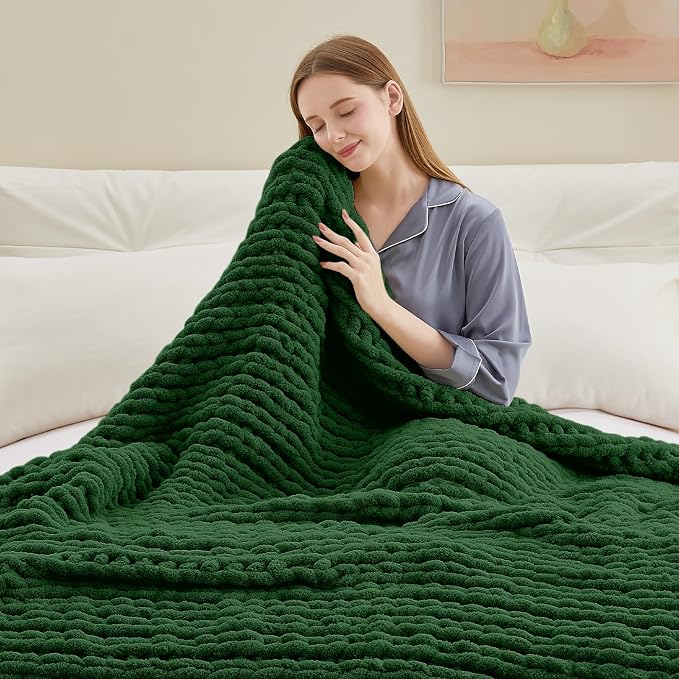 Negwoo Chunky Knit Throw Blanket, 60''*80'' Knitted Throw Chenille Yarn for Bed Couch, Handmade Grass Green Crochet Big Thick Blanket, Machine Washable Cute Comfy Blanket for Home Decor