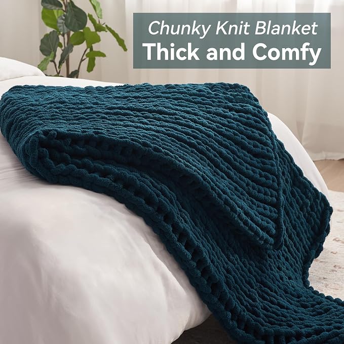 Negwoo Chunky Knit Throw Blanket, 30''*40'' Knitted Throw Chenille Yarn for Bed Couch, Handmade Peacock Blue Crochet Big Thick Blanket, Machine Washable Cute Comfy Blanket for Home Decor