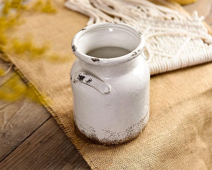 Quoowiit Ceramic Rustic Farmhouse Vase, Distressed Decorative Flower Vase for Home Decor, Ideal Shelf Decor, White Boho Vase for Living Room Bedroom Kitchen Office Decor Centerpiece Table Decorations