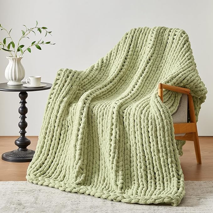 Negwoo Chunky Knit Throw Blanket, 30''*40'' Knitted Throw Chenille Yarn for Bed Couch, Handmade Light Green Crochet Big Thick Blanket, Machine Washable Cute Comfy Blanket for Home Decor