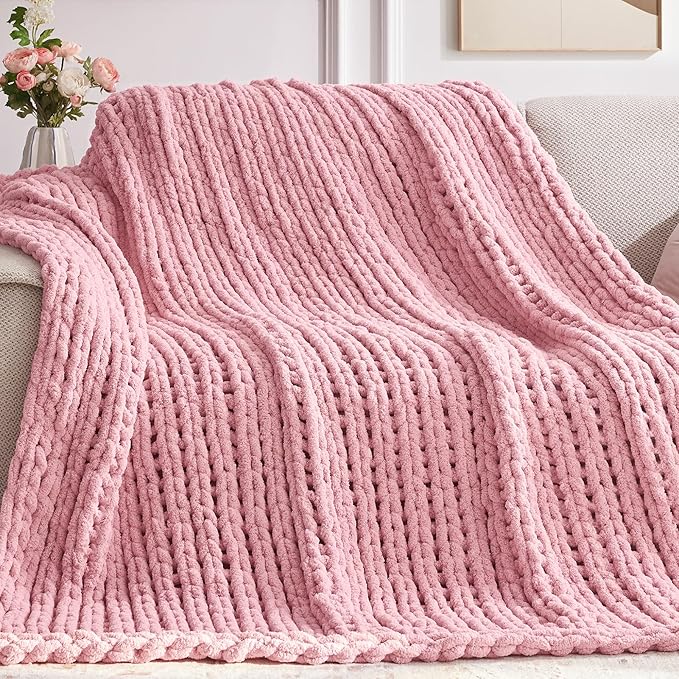 Negwoo Chunky Knit Throw Blanket, 30''*40'' Knitted Throw Chenille Yarn for Bed Couch, Handmade Light Pink Crochet Big Thick Blanket, Machine Washable Cute Comfy Blanket for Home Decor