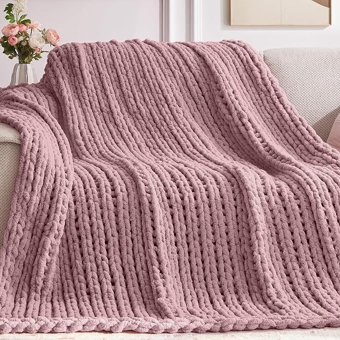Negwoo Chunky Knit Throw Blanket, 30''*40'' Knitted Throw Chenille Yarn for Bed Couch, Handmade Muted Pink Crochet Big Thick Blanket, Machine Washable Cute Comfy Blanket for Home Decor